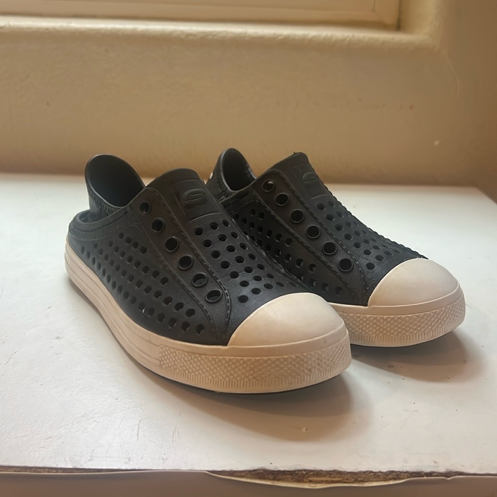 Black Sketcher Water Shoes